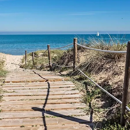 Apartamento A 50 Metros De La Playa, Luminoso Y Acogedor *