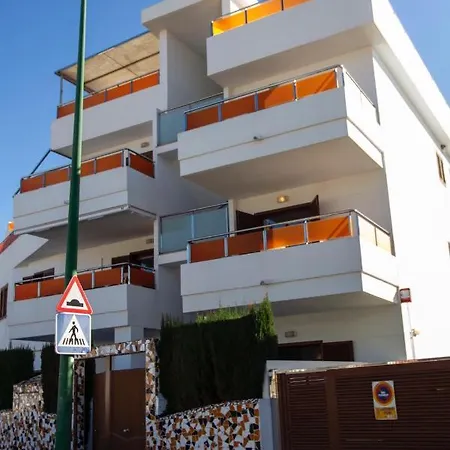 A 50 Metros De La Playa, Luminoso Y Acogedor Apartamento